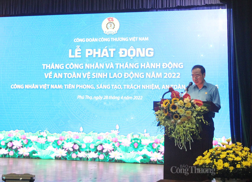 Công nhân Việt Nam: Tiên phong, sáng tạo, trách nhiệm, an toàn, thích ứng Công nhân Việt Nam: Tiên phong, sáng tạo, trách nhiệm, an toàn, thích ứng