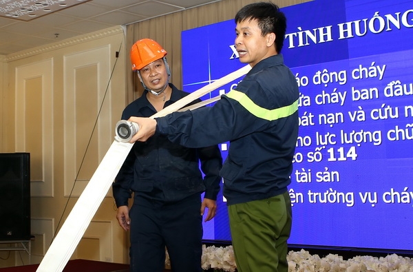 Petrolimex - Nâng cao nghiệp vụ phòng cháy chữa cháy và cứu hộ cứu nạn petrolimex nang cao nghiep vu phong chay chua chay va cuu ho cuu nan