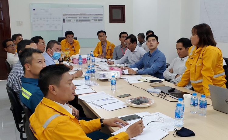 tong giam doc pv gas kiem tra va trien khai cong tac tren cong truong cac du an trong diem