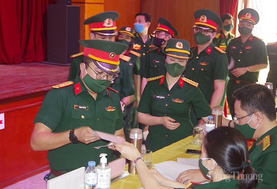 Cử tri cả nước hân hoan trong Ngày hội non sông Cử tri cả nước hân hoan trong Ngày hội non sông