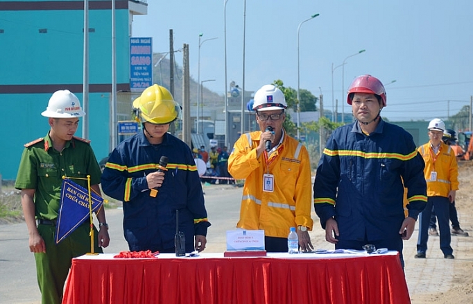 Công ty Vận chuyển khí Đông Nam bộ tổ chức diễn tập PCCC cong ty van chuyen khi dong nam bo to chuc dien tap pccc