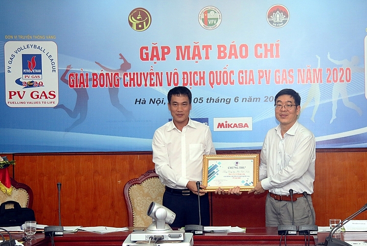 Giải bóng chuyền vô địch quốc gia PV GAS 2020 đã chính thức khởi tranh giai bong chuyen vo dich quoc gia pv gas 2020 da chinh thuc khoi tranh
