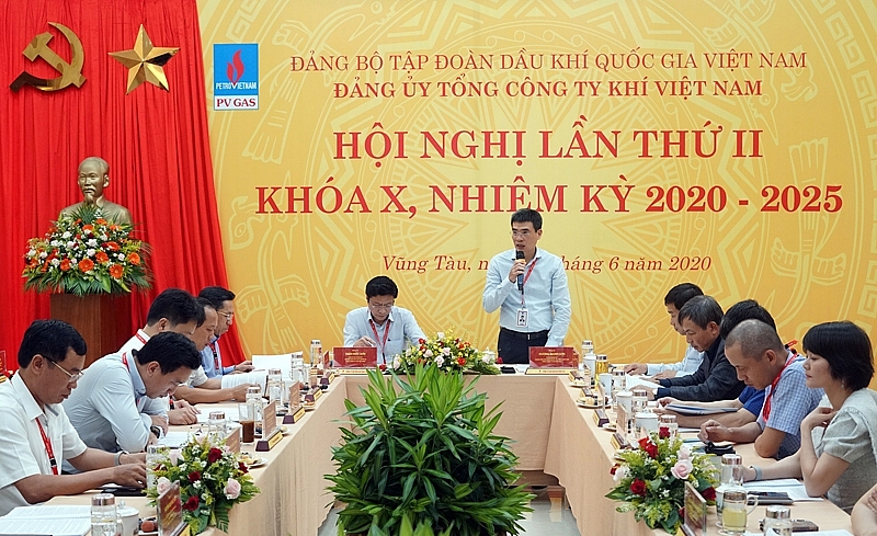 2330 1 bi thu khai mac hn