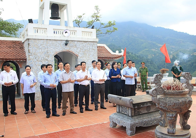 Trưởng ban Kinh tế TW Nguyễn Văn Bình làm việc với BTV tỉnh ủy Hà Giang truong ban kinh te tw nguyen van binh lam viec voi btv tinh uy ha giang