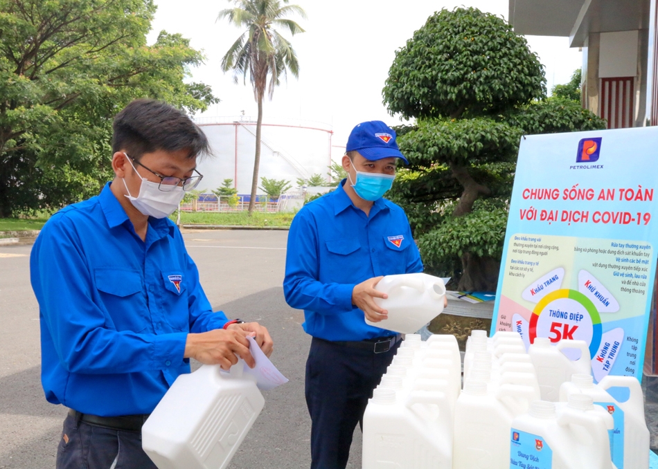 Tuổi trẻ Petrolimex Sài Gòn chung tay phòng, chống dịch bệnh Covid-19