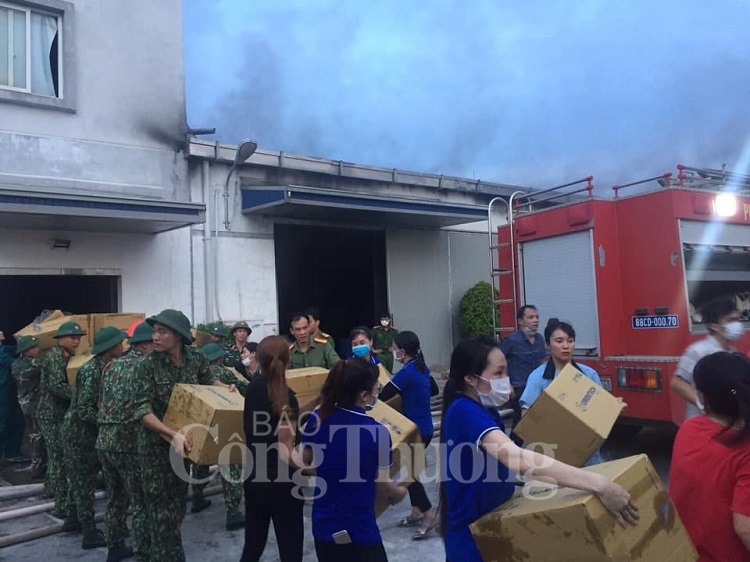 Vĩnh Phúc: Dập tắt đám cháy lớn tại công ty Dong Yang Electronics Việt Nam vinh phuc dap tat dam chay lon tai cong ty dong yang electronics viet nam
