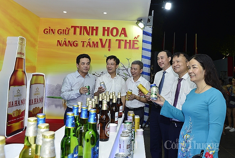 Hàng Việt Từ ưu tiêu đến tự hào hang viet tu uu tieu den tu hao