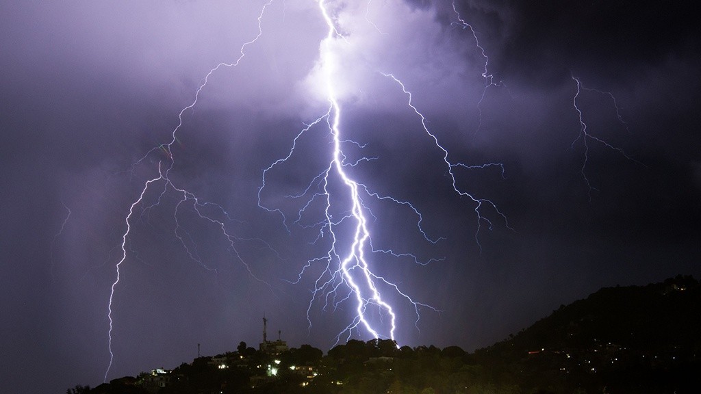 Thái Bình: Liên tiếp xảy ra các vụ người dân bị sét đánh tử vong