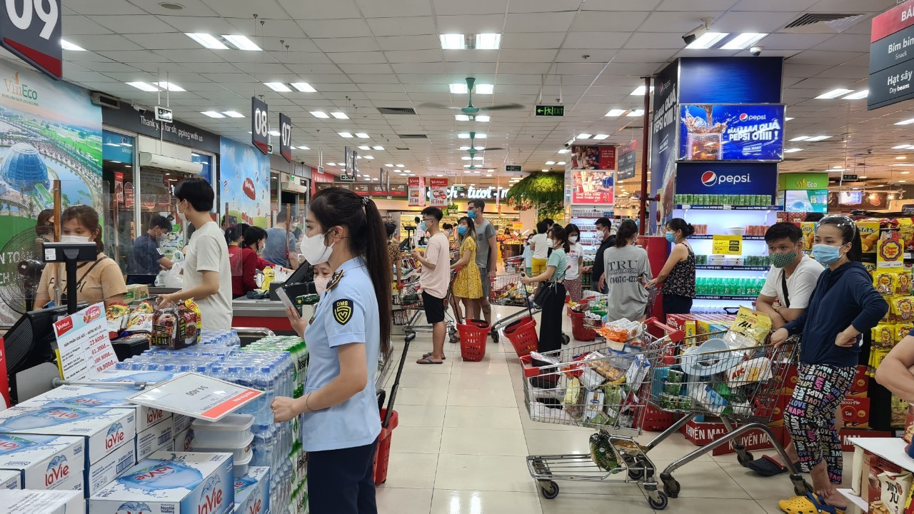 Công Thương qua góc nhìn báo chí ngày 19/7: Quản lý chặt chẽ giá cả, thị trường những tháng cuối năm