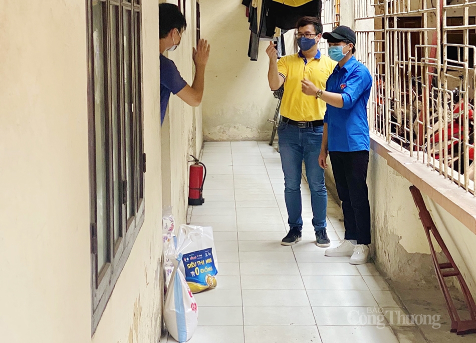 Đặt hàng online - Giao hàng tận nơi