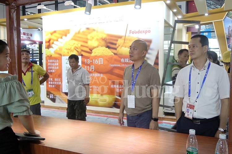 doanh nghiep viet gap rut hoan thien gian hang truoc ngay khai mac caexpo 2019