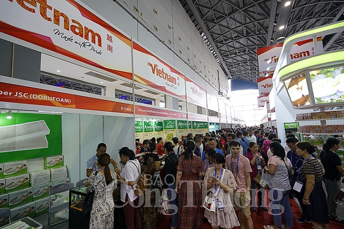 toan canh hoi cho trung quoc asean lan thu 16 tai quang tay