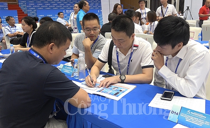 dua hang hoa viet tiep can nha nhap khau trung quoc