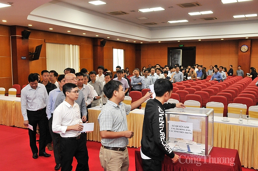 Bộ trưởng Trần Tuấn Anh: Phát động quyên góp ủng hộ đồng bào bão lụt miền Trung