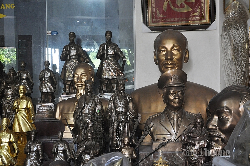 Nghệ nhân xứ Bắc “thổi hồn” cho đồ đồng nghe-nhan-xu-bac-thoi-hon-cho-do-dong