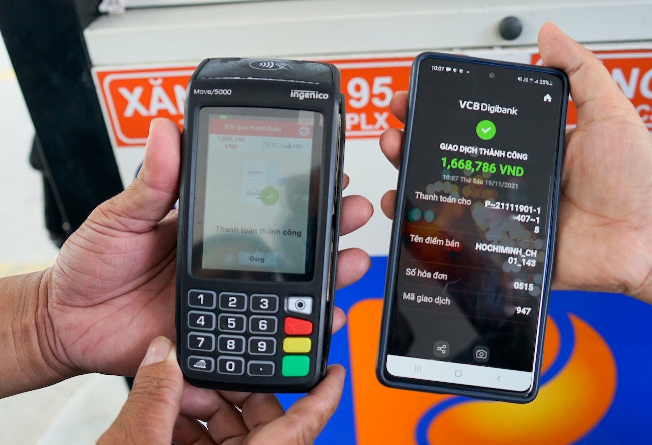 Trải nghiệm thanh toán không tiền mặt và tích điểm Petrolimex ID tại Sài Gòn