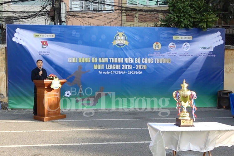 Khai mạc giải bóng đá nam thanh niên Bộ Công Thương 2019 - 2020 khai mac giai bong da nam thanh nien bo cong thuong 2019 2020