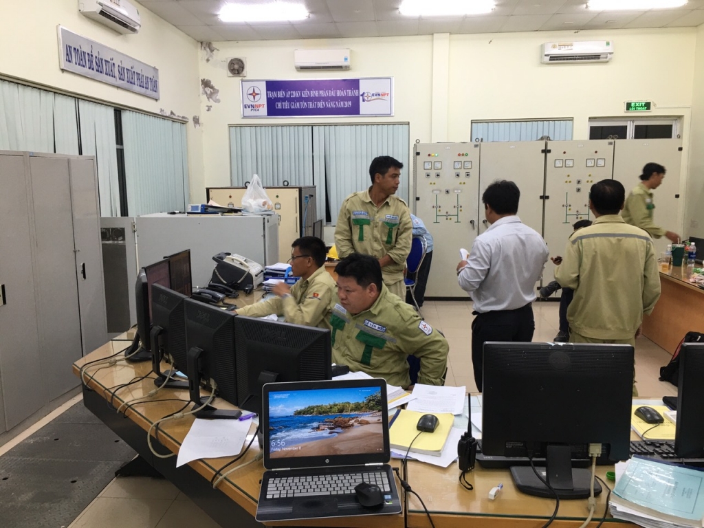 spmb dong dien cong trinh mo rong 2 ngan lo 110 kv tai tba 220 kv kien binh