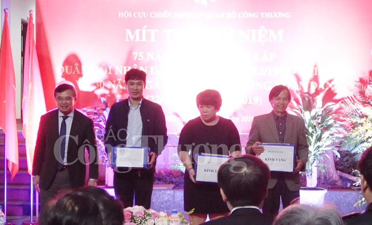 Hội Cựu Chiến binh Bộ Công Thương: Đổi mới, sáng tạo góp phần phát triển ngành Công Thương hoi cuu chien binh bo cong thuong doi moi sang tao gop phan phat trien nganh cong thuong