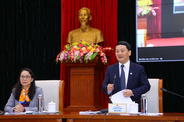 Bộ trưởng, Chủ nhiệm UBDT Hầu A Lềnh chỉ đạo Hội nghị tổng kết 3 năm thực hiện Quyết định số 45