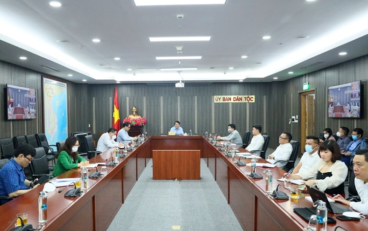 UBDT báo cáo tiến độ thực hiện Chương trình MTQG UBDT báo cáo tiến độ thực hiện Chương trình MTQG