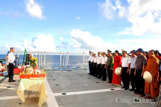 Tháng 4, nhớ về nơi đầu sóng, ngọn gió... thang 4 nho ve noi dau song ngon gio