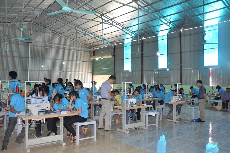 Người lao động mong ngóng mức lương sẽ sớm được cải thiện trong thời gian tới Người lao động mong ngóng mức lương sẽ sớm được cải thiện trong thời gian tới