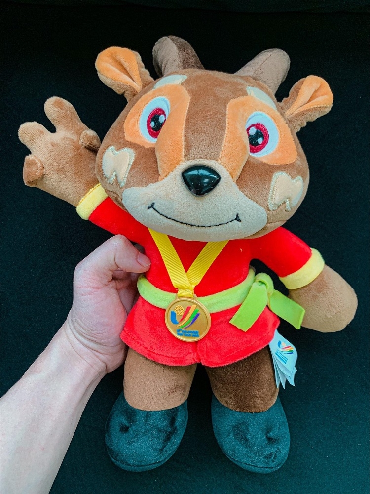 Thú nhồi bông Sao La - Linh vật SEA Games 31 được mở bán trên website chính thức của ban tổ chức Đại hội Thể thao Đông Nam Á lần thứ 31 Thú nhồi bông Sao La - Linh vật SEA Games 31 được mở bán trên website chính thức của ban tổ chức Đại hội Thể thao Đông Nam Á lần thứ 31