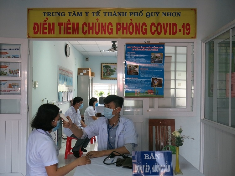 Đến nay, Việt Nam đã tiêm hơn 214,5 triệu liều vaccine phòng COVID-19 Đến nay, Việt Nam đã tiêm hơn 214,5 triệu liều vaccine phòng COVID-19