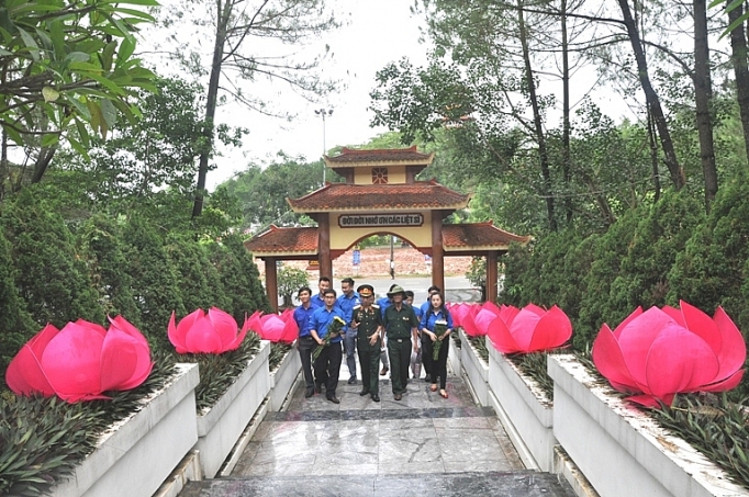 hanh trinh tri an dong day cam xuc