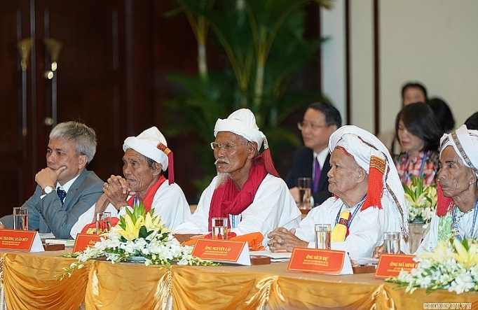 Lợi ích tôn giáo gắn liền với lợi ích quốc gia, dân tộc loi ich ton giao gan lien voi loi ich quoc gia dan toc