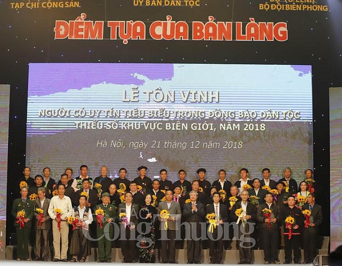 Người có uy tín tiêu biểu - Cầu nối “máu thịt” giữa Đảng, chính quyền với nhân dân nguoi co uy tin tieu bieu cau noi mau thit giua dang chinh quyen voi nhan dan