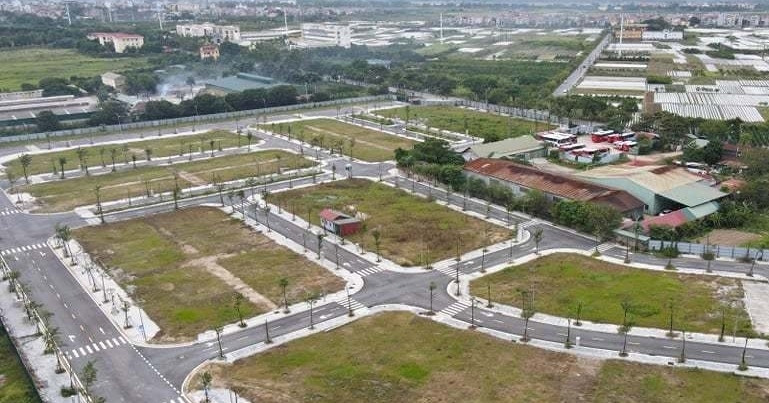 Buộc doanh nghiệp phải công khai thông tin dự án BĐS, người mua bớt tù mù Buộc doanh nghiệp phải công khai thông tin dự án BĐS, người mua bớt tù mù