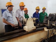 Tăng cường chăm lo đời sống người lao động