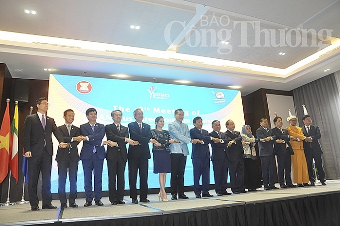 Thúc đẩy hợp tác du lịch ASEAN với Trung Quốc, Nhật Bản, Hàn Quốc thuc day hop tac du lich asean voi trung quoc nhat ban han quoc