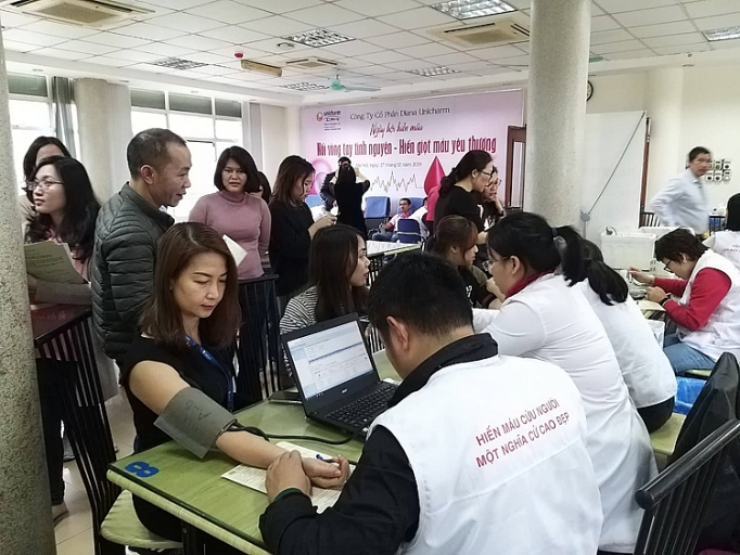 ngay hoi hien mau nhan rong nghia cu cao dep
