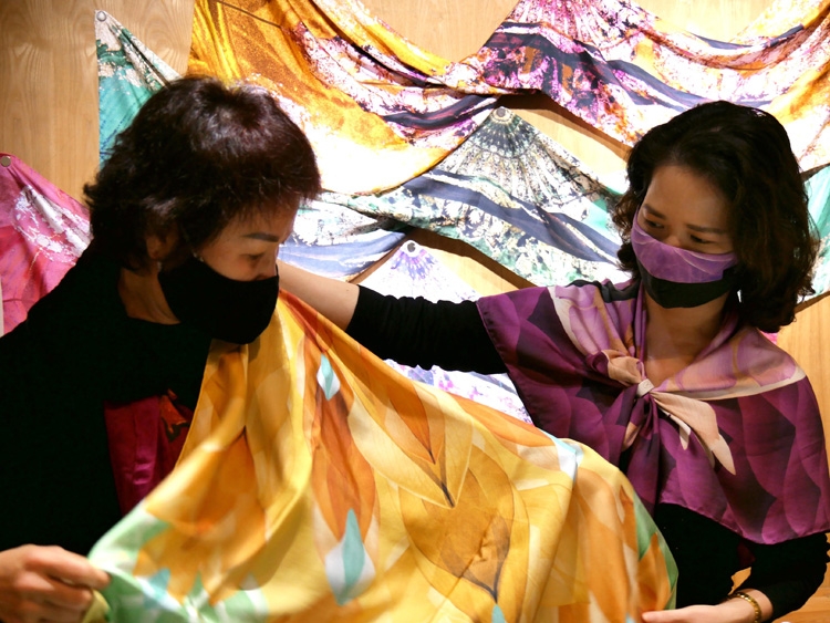 Giấc mơ lụa Việt (trùng tít) Giấc mơ lụa Việt (trùng tít)