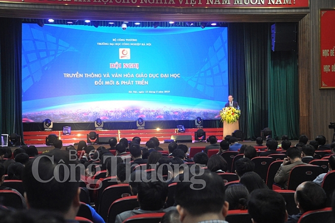 truyen thong van hoa giao duc dai hoc yeu to quan trong de xay dung thuong hieu uy tin