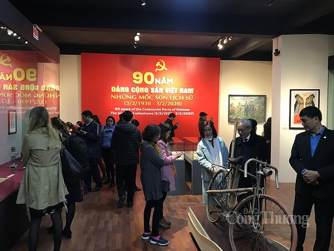 90 nam dang cong san viet nam nhung moc son lich su