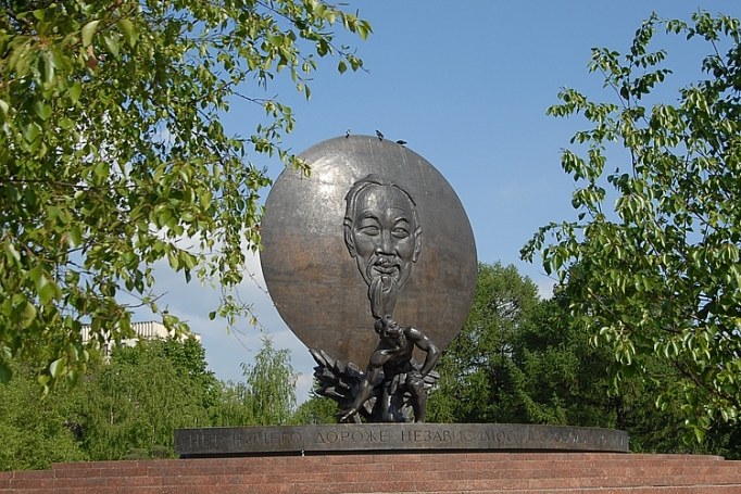 Chủ tịch Hồ Chí Minh – cầu nối giữa Việt Nam và bạn bè quốc tế chu tich ho chi minh cau noi giua viet nam va ban be quoc te