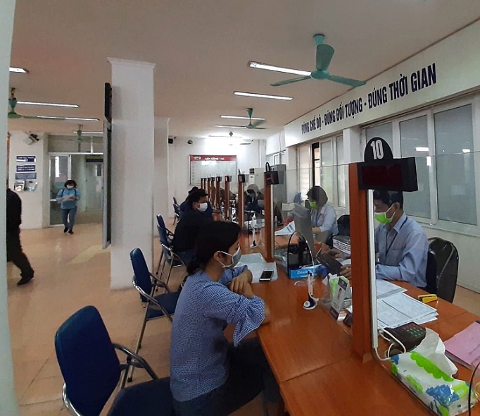 Kịp thời hỗ trợ lao động bị mất việc làm do dịch Covid-19 kip thoi ho tro lao dong bi mat viec lam do dich covid 19