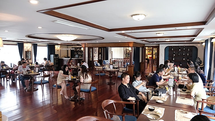 Du lịch - mũi nhọn kinh tế huyện đảo Cát Hải