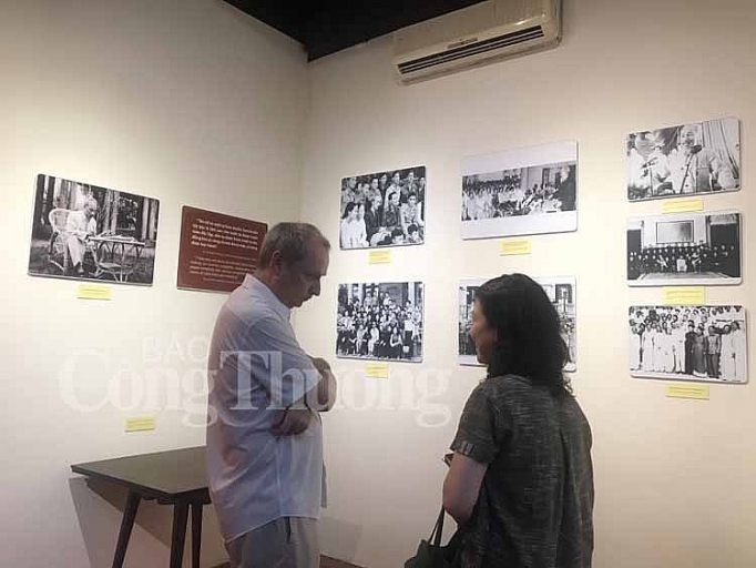 200 tài liệu, hiện vật tiêu biểu về Chủ tịch Hồ Chí Minh gây xúc động mạnh với người dân Thủ đô 200 tai lieu hien vat tieu bieu ve chu tich ho chi minh gay xuc dong manh voi nguoi dan thu do