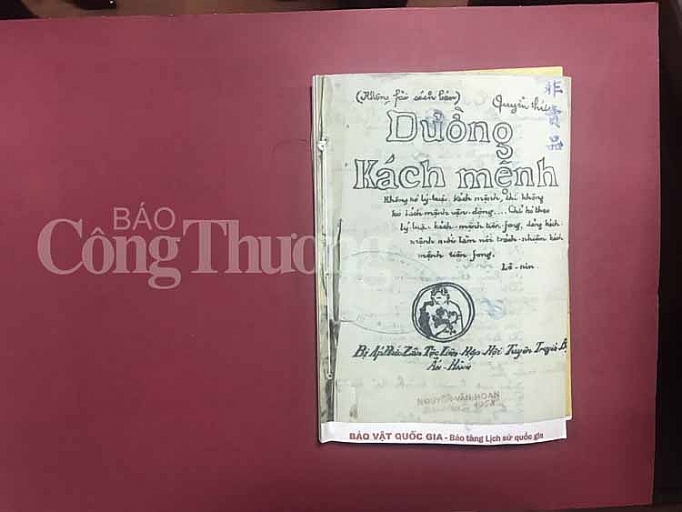 200 tài liệu, hiện vật tiêu biểu về Chủ tịch Hồ Chí Minh gây xúc động mạnh với người dân Thủ đô 200 tai lieu hien vat tieu bieu ve chu tich ho chi minh gay xuc dong manh voi nguoi dan thu do