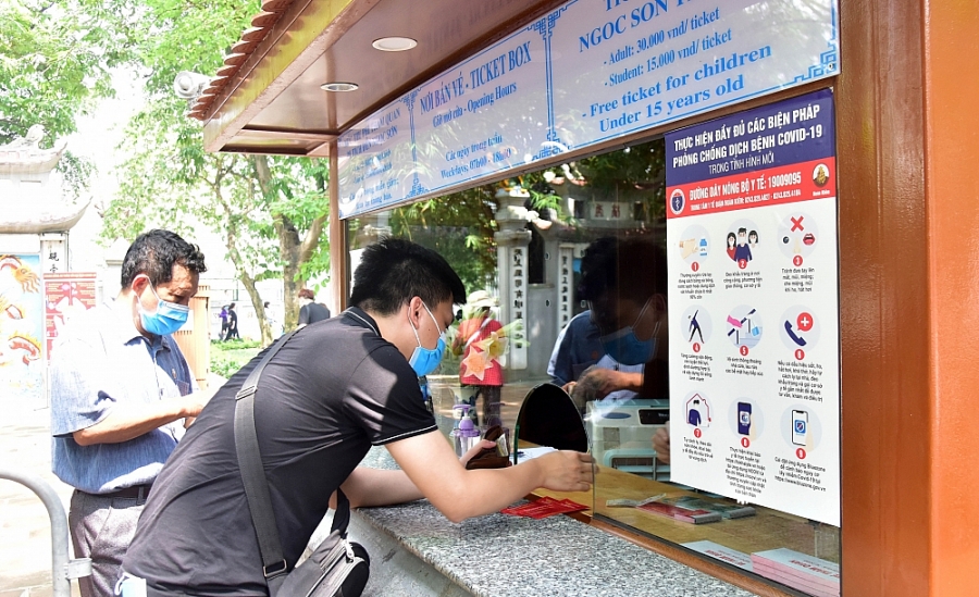 Các biện pháp phòng chống dịch được các điểm tham quan tại Hà Nội thực hiện nghiêm túc Các biện pháp phòng chống dịch được các điểm tham quan tại Hà Nội thực hiện nghiêm túc