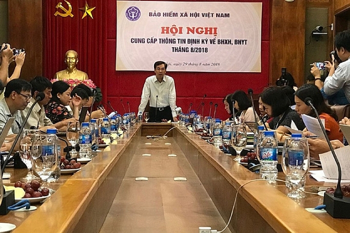 Báo chí là "kênh" quan trọng trong xử lý các vi phạm về chính sách bảo hiểm xã hội bao chi la kenh quan trong trong xu ly cac vi pham ve chinh sach bao hiem xa hoi