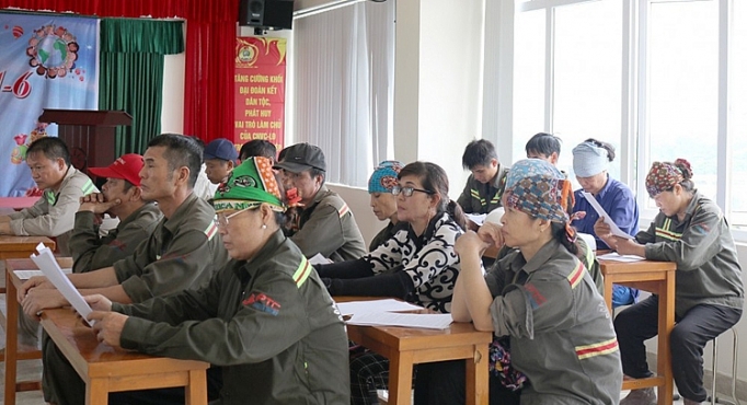 Phối hợp vận động người dân tham gia bảo hiểm xã hội phoi hop van dong nguoi dan tham gia bao hiem xa hoi