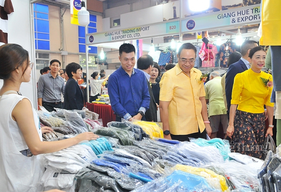 tai khoi dong giao thuong viet nam thai lan