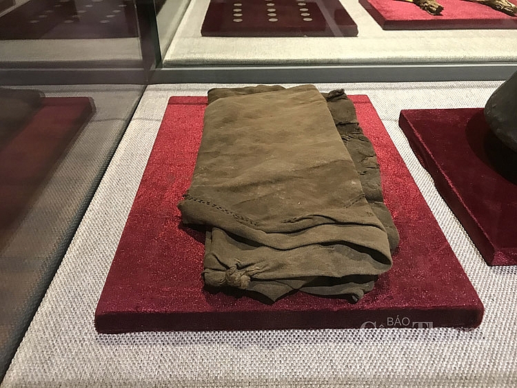 Sống lại thời khắc tháng Tám lịch sử qua các hiện vật quý