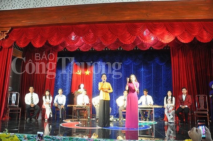 su c hu t van ho a xu hoa i co ba c lieu